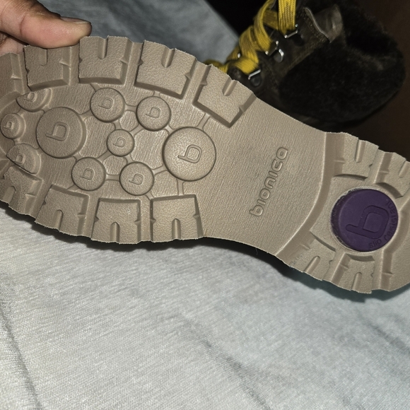 VIONICA Women's Camouflage Lace-Up Boots - Picture 5 of 8